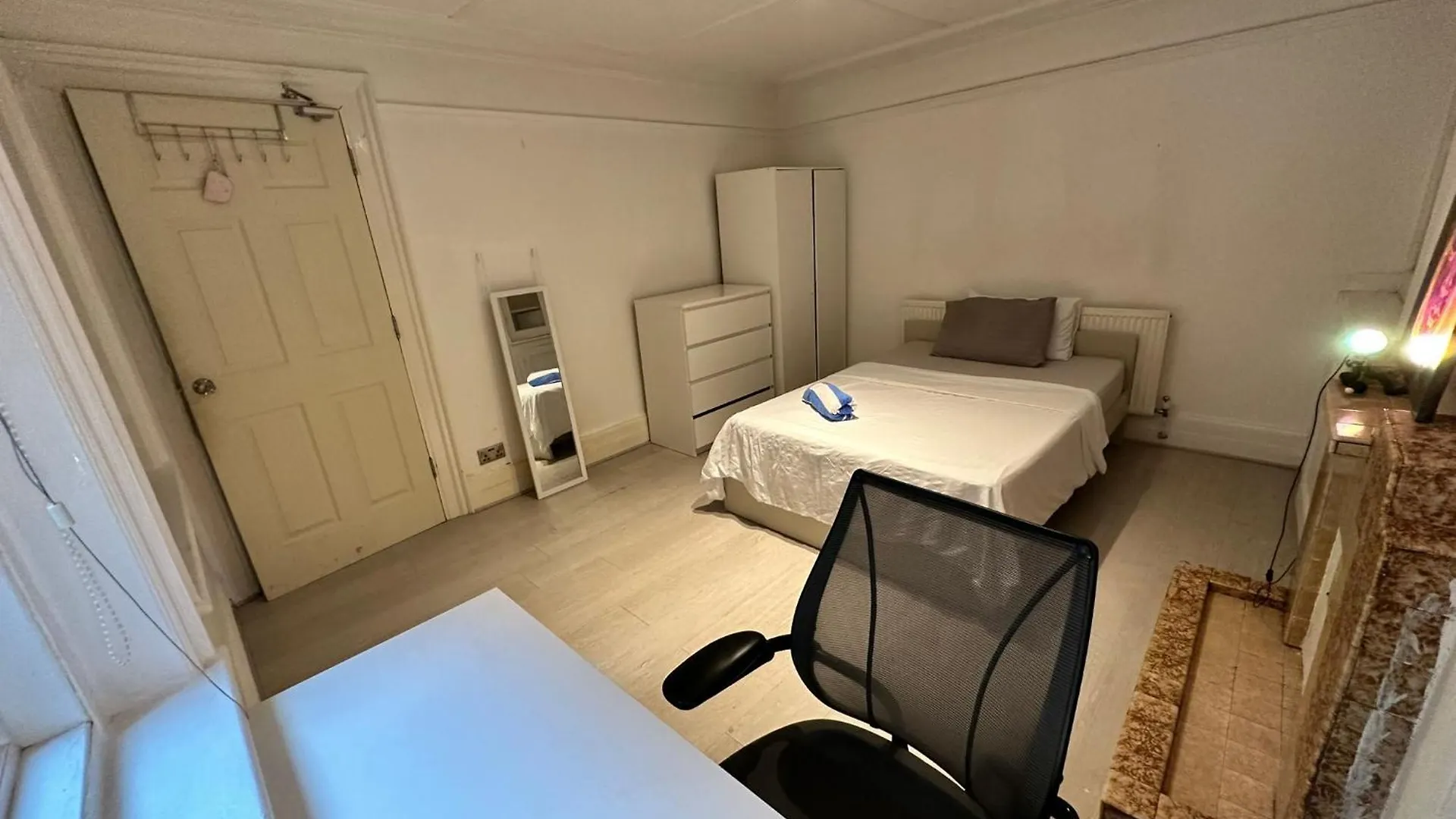 Locke & Quay Exclusive Rooms London 0*,